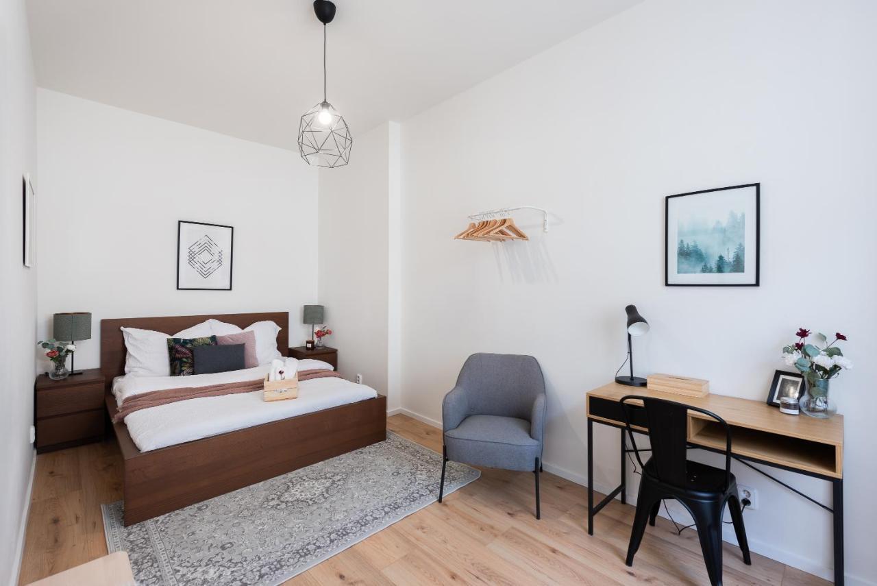 10 Min City Centre 5 People Apartment, Free Coffee Prága Kültér fotó